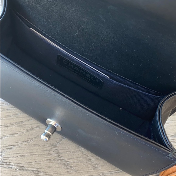 Chanel RARE Boy Bag - Picture 7 of 8